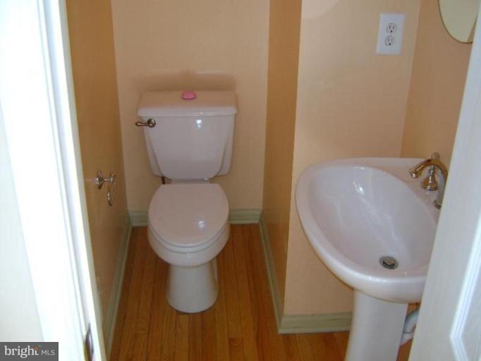 1256 Vintage Place Reston, VA 20194 - Photo 12 of 16 Half Bath 1