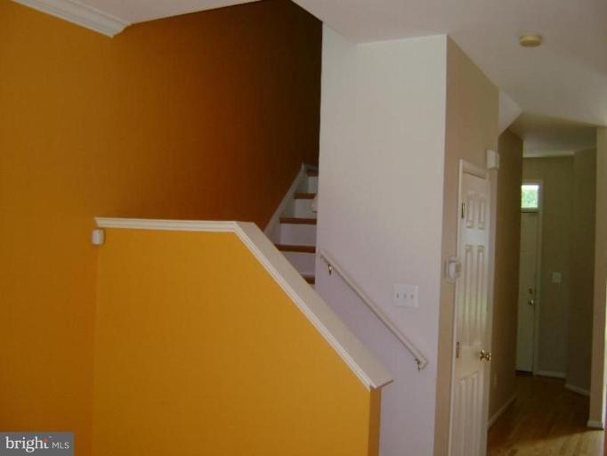 1256 Vintage Place Reston, VA 20194 - Photo 3 of 16 Staircase