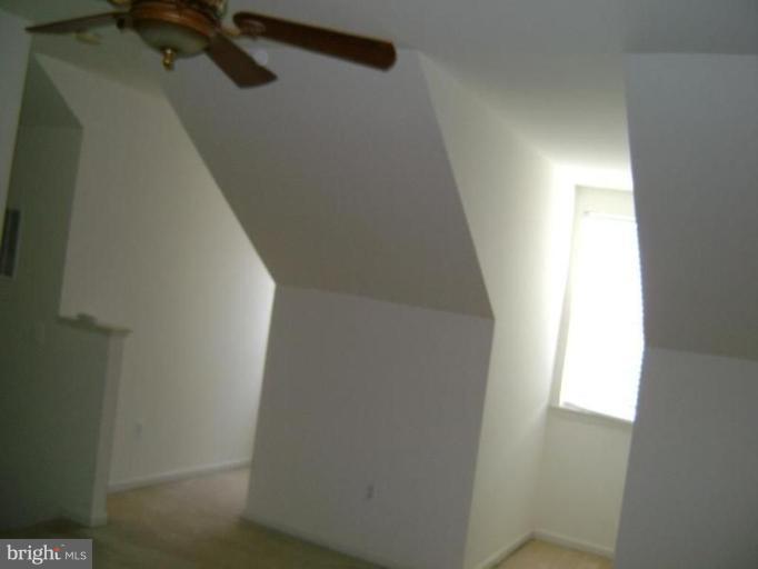 1256 Vintage Place Reston, VA 20194 - Photo 10 of 16 Loft