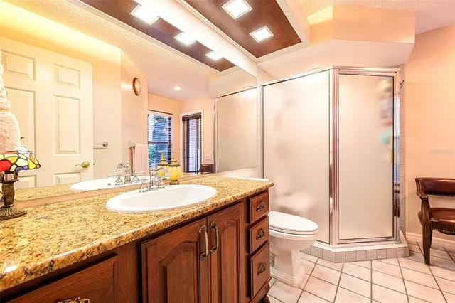 $800,000 | 450 Waterford Circle East, Tarpon Springs, FL 34688