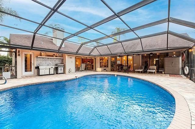 $800,000 | 450 Waterford Circle East, Tarpon Springs, FL 34688