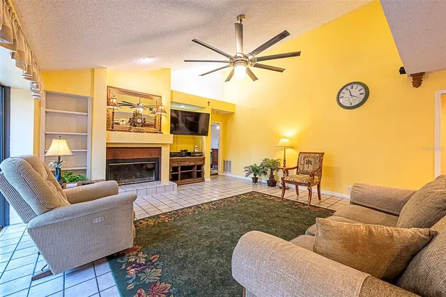 $800,000 | 450 Waterford Circle East, Tarpon Springs, FL 34688