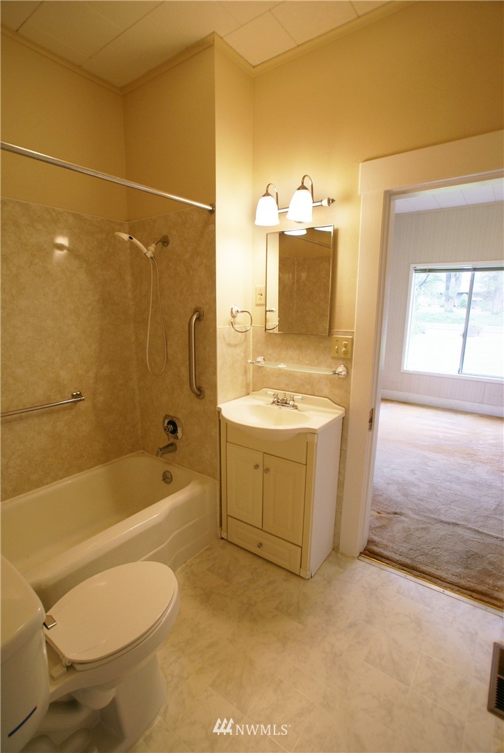 3234 Centralia Alpha Road Onalaska, WA 98570 - Photo 8 of 40 Gallery Image 8