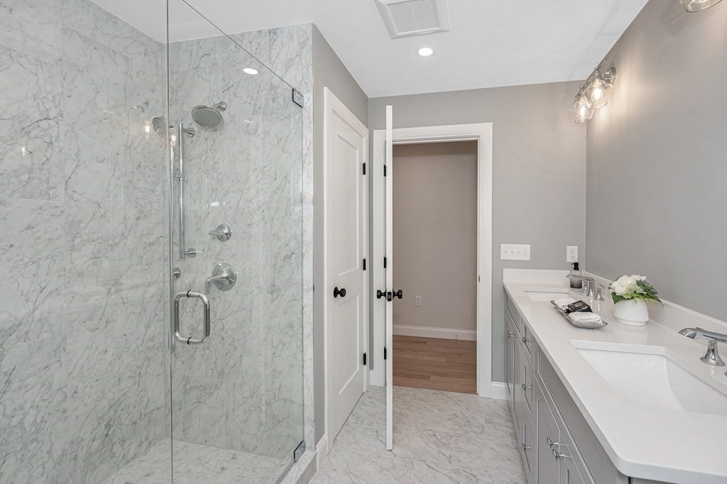 54 Dana Road Reading, MA 01867 - Photo 12 of 32 Gallery Image 12