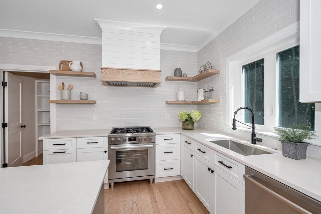 54 Dana Road Reading, MA 01867 - Photo 20 of 32 Gallery Image 20