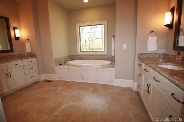 18019 Shearer Road Davidson, NC 28036 - Photo 13 of 24 Gallery Image 13