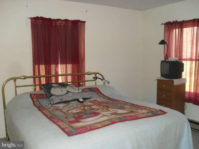 2625 Dublin Road Street, MD 21154 - Photo 17 of 28 Bedroom