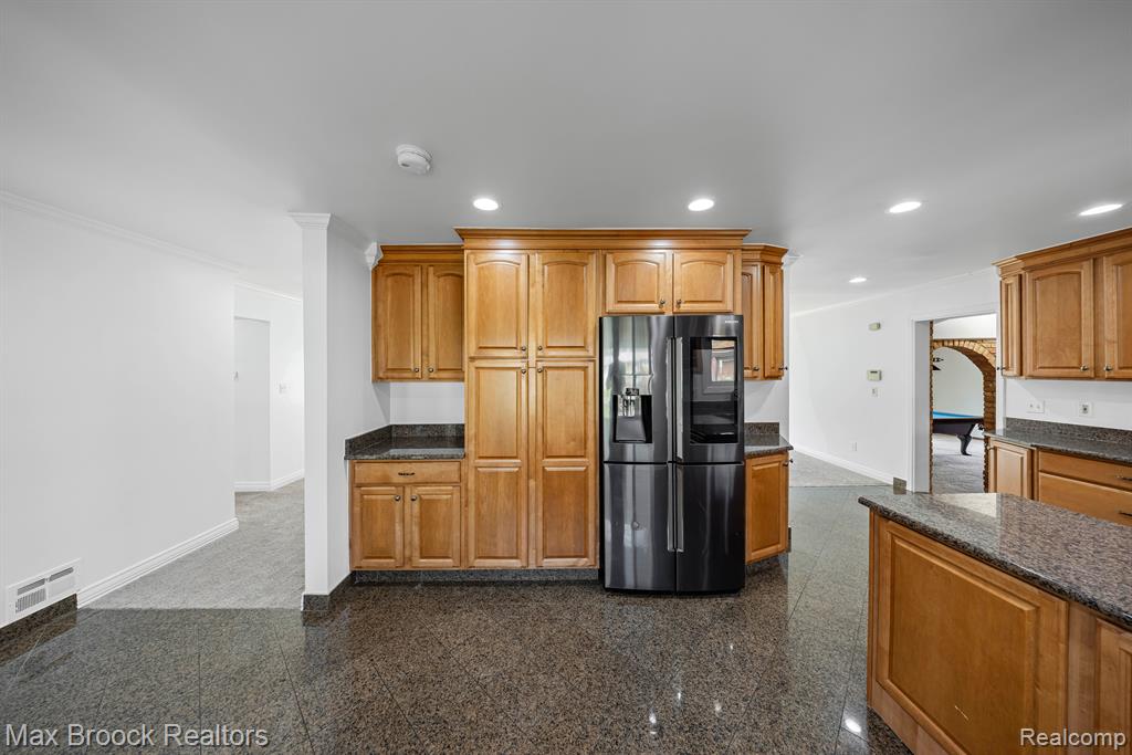 32036 Red Clover Road Farmington Hills, MI 48334 - Photo 17 of 44