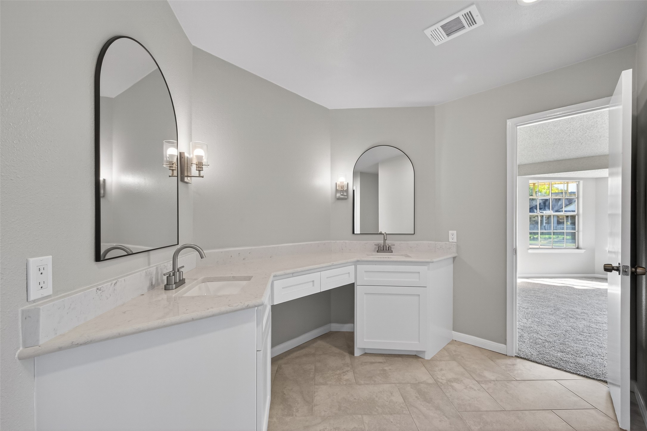 11406 Caesar Drive Houston, TX 77477 - Photo 3 of 32