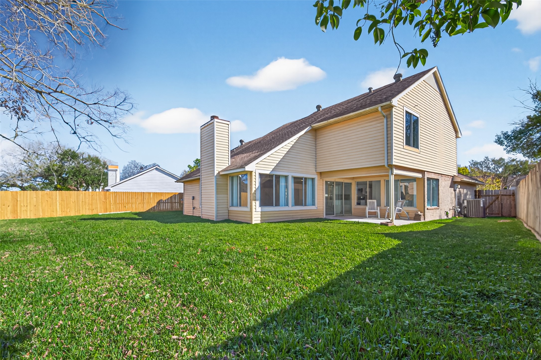 11406 Caesar Drive Houston, TX 77477 - Photo 4 of 32