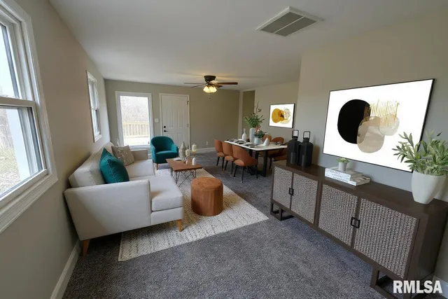 $179,900 | 9 Bryant Lane, Springfield, IL 62702