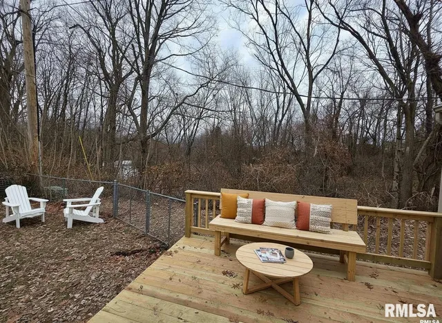 $179,900 | 9 Bryant Lane, Springfield, IL 62702