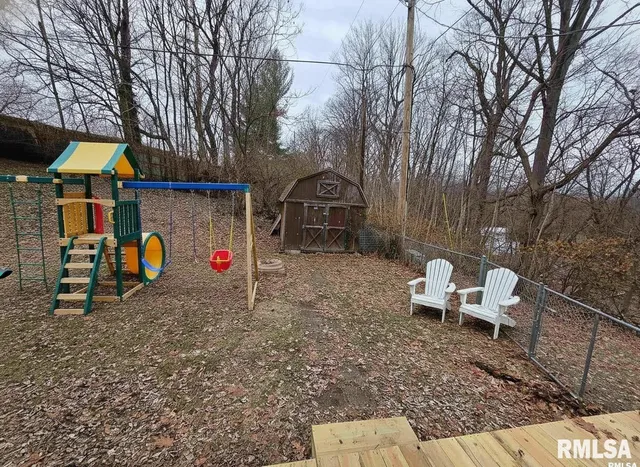 $179,900 | 9 Bryant Lane, Springfield, IL 62702