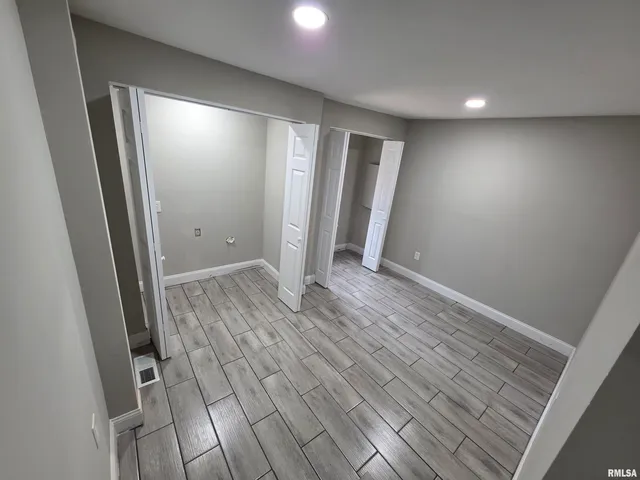 $179,900 | 9 Bryant Lane, Springfield, IL 62702