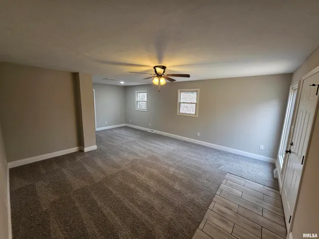 $179,900 | 9 Bryant Lane, Springfield, IL 62702