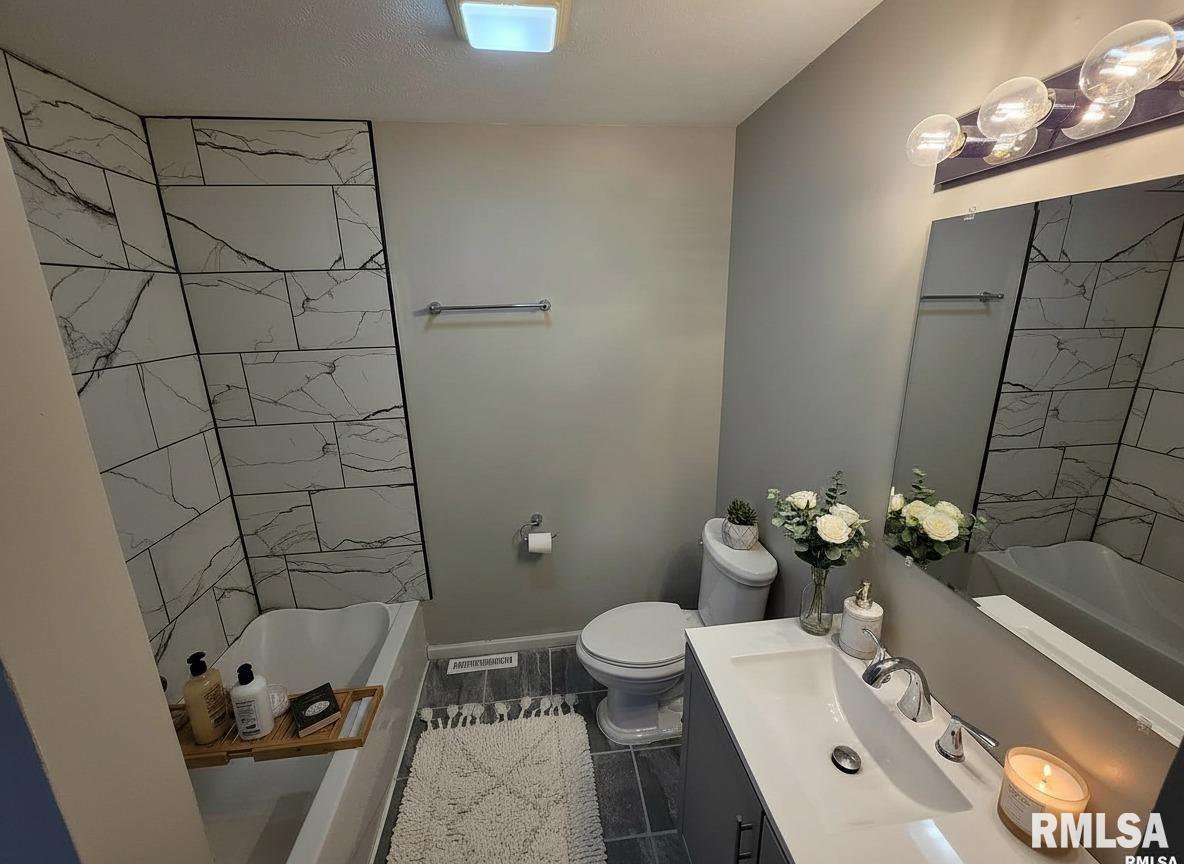 9 Bryant Lane Springfield, IL 62702 - Photo 5 of 37