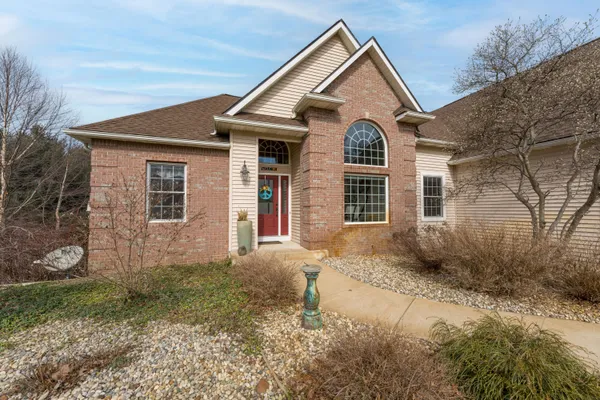 $664,900 | 26340 Trestle Creek Avenue, Mattawan, MI 49071