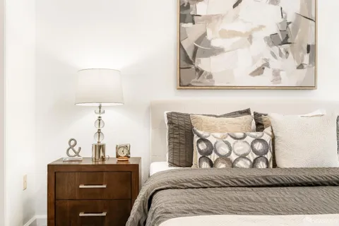 $359,000 | 280 Caldecott Lane, Unit 321, Oakland, CA 94618