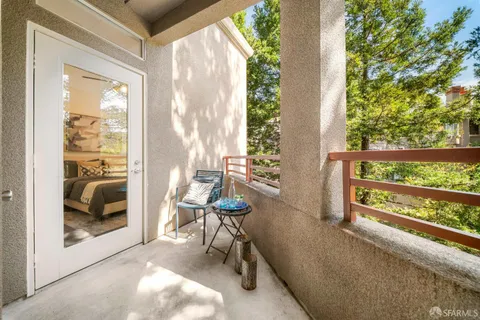 $359,000 | 280 Caldecott Lane, Unit 321, Oakland, CA 94618