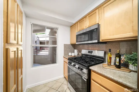$359,000 | 280 Caldecott Lane, Unit 321, Oakland, CA 94618
