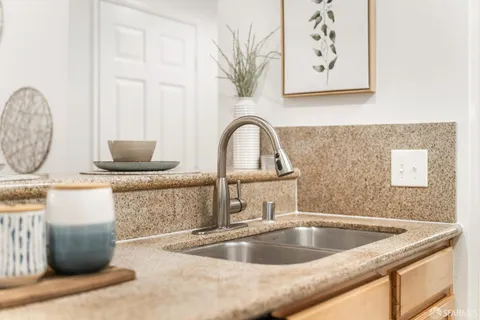 $359,000 | 280 Caldecott Lane, Unit 321, Oakland, CA 94618