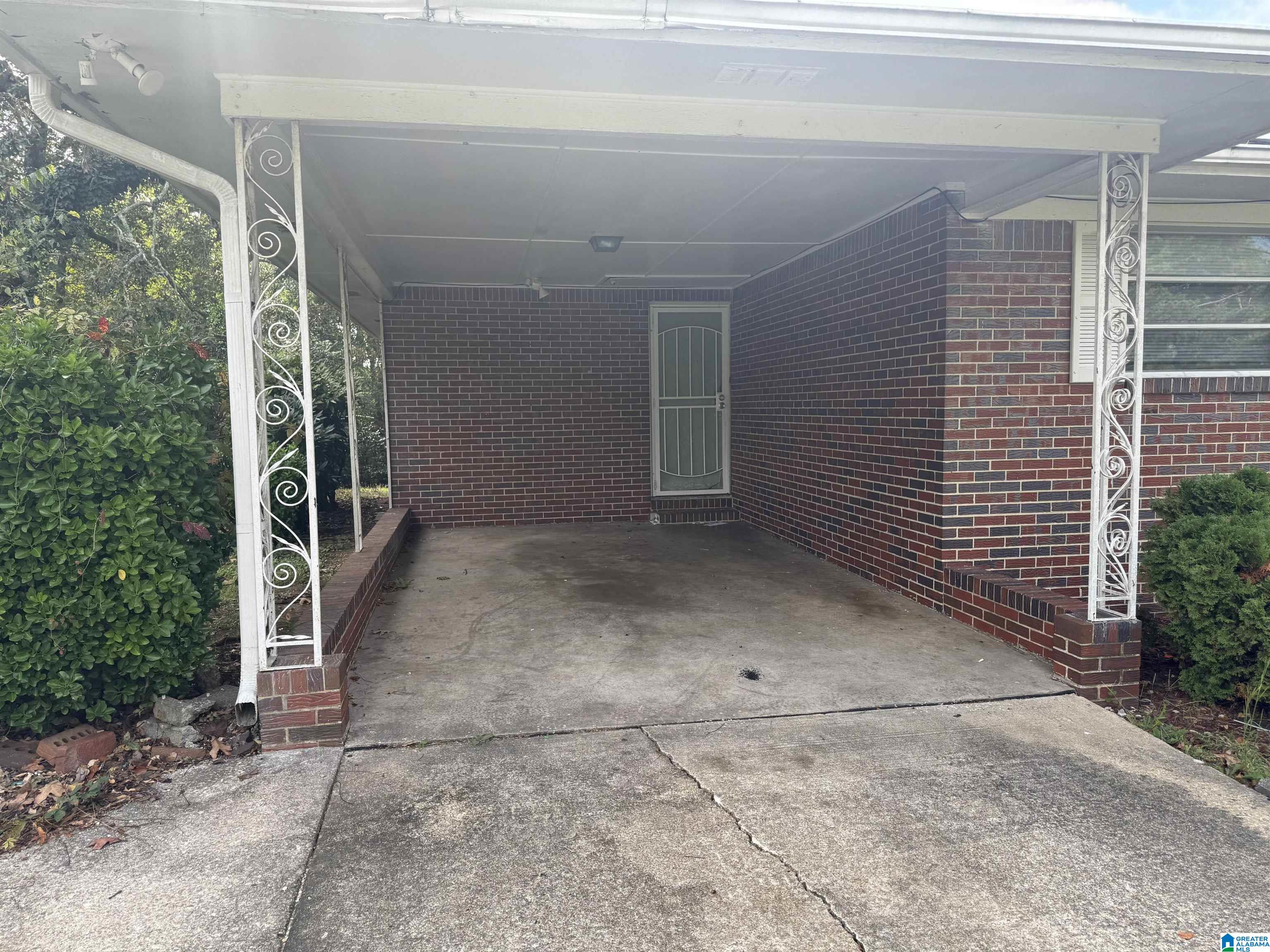 517 Sunhill Road Northwest Birmingham, AL 35215 - Photo 6 of 36