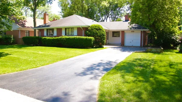 $4,975 | 459 Highcrest Drive, Wilmette, IL 60091