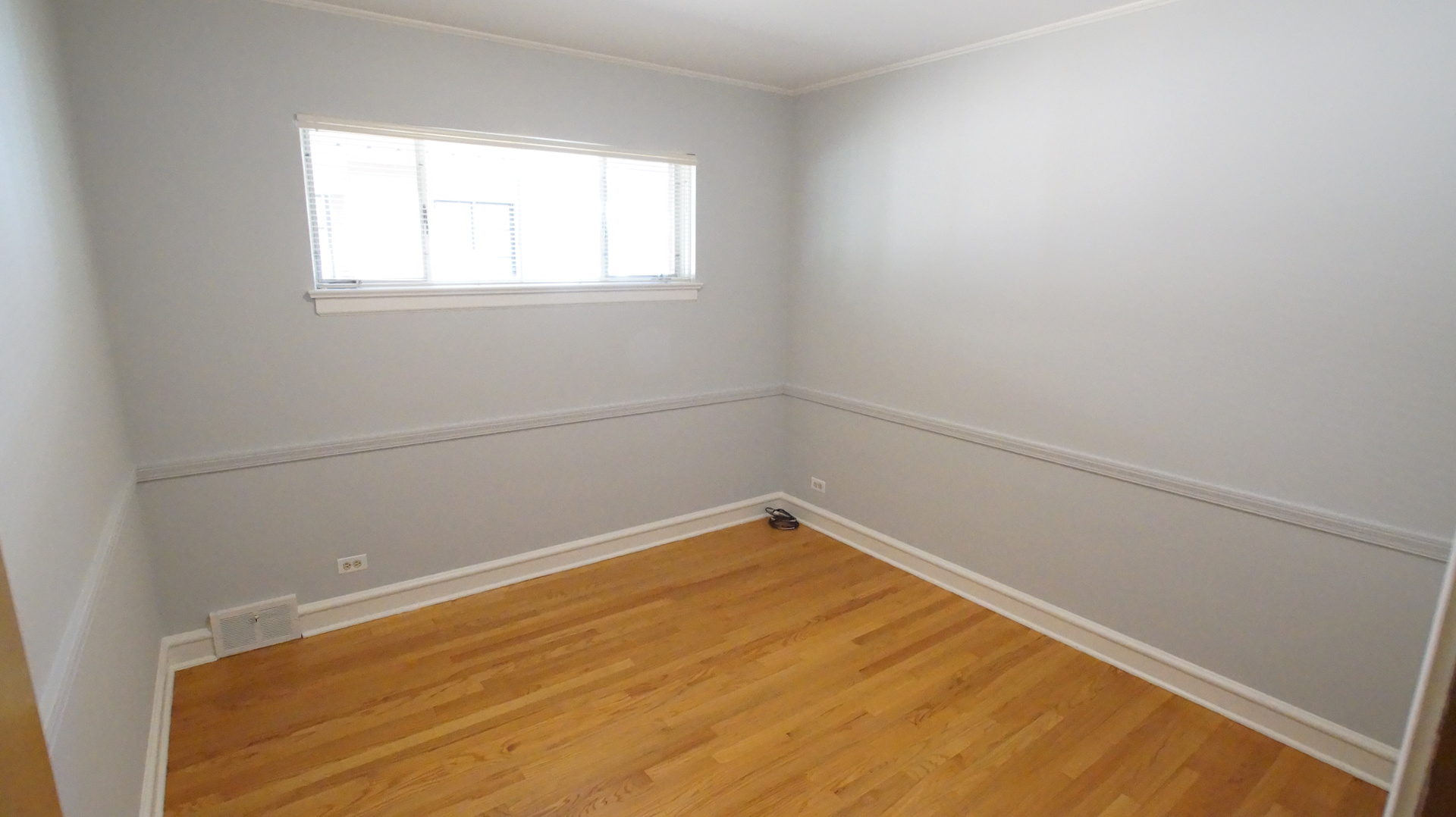 459 Highcrest Drive Wilmette, IL 60091 - Photo 17 of 26 an empty room with a window