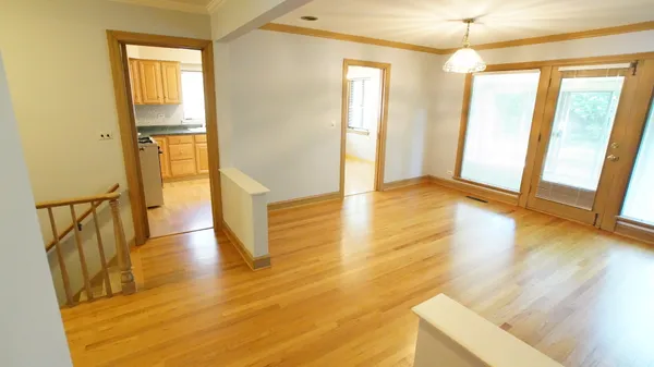 $4,975 | 459 Highcrest Drive, Wilmette, IL 60091