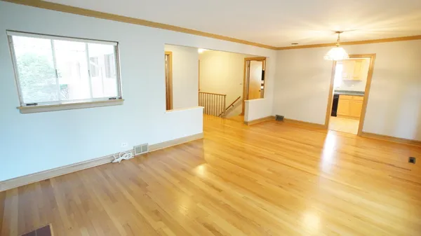 $4,975 | 459 Highcrest Drive, Wilmette, IL 60091