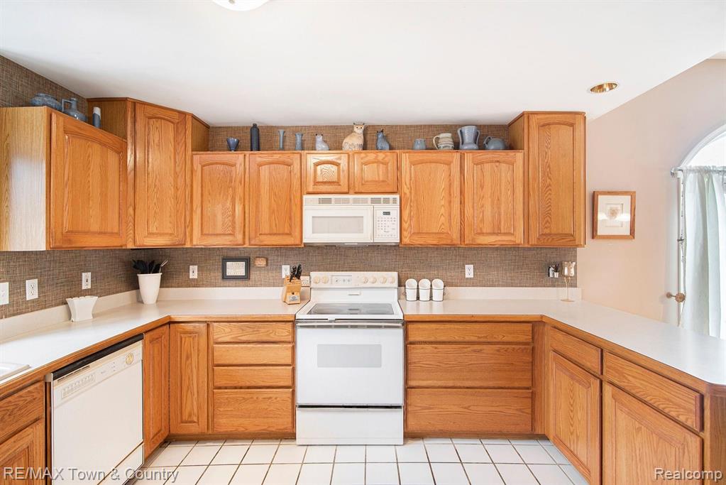 8297 Potter Road Flushing, MI 48433 - Photo 11 of 28