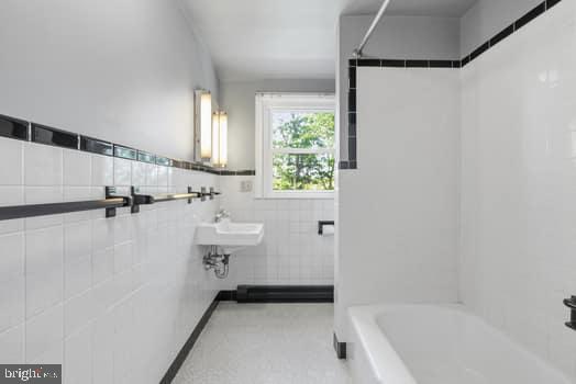 15 Winding Road Boyertown, PA 19512 - Photo 36 of 41 Upstairs Bath