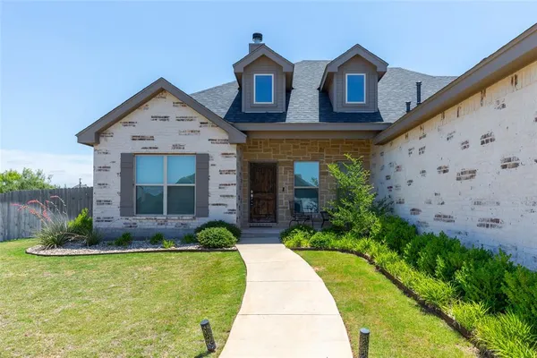 $3,995 | 8319 Cimarron Trail, Abilene, TX 79606
