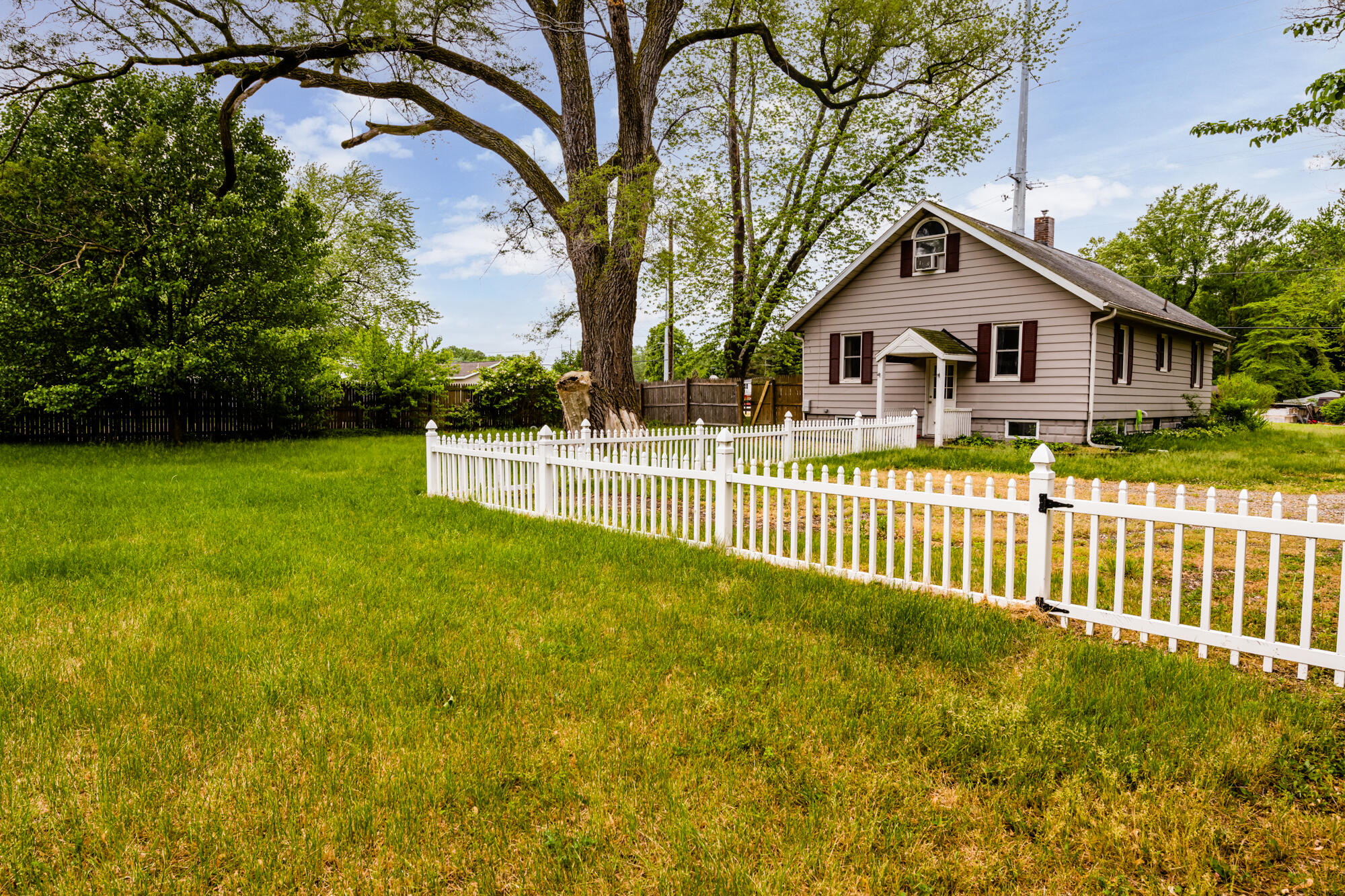 9061 California Road Bridgman, MI 49106 - Photo 3 of 22 California-120