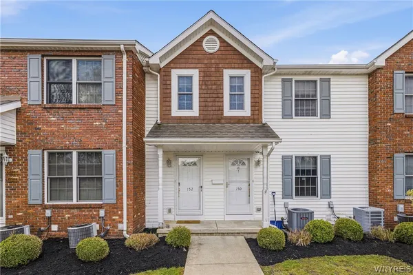 $219,900 | 152 Olde Stone Lane, Lancaster, NY 14086