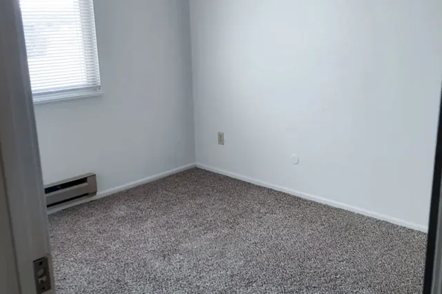 $831 | 636 Berry Lane, Kendallville, IN 46755