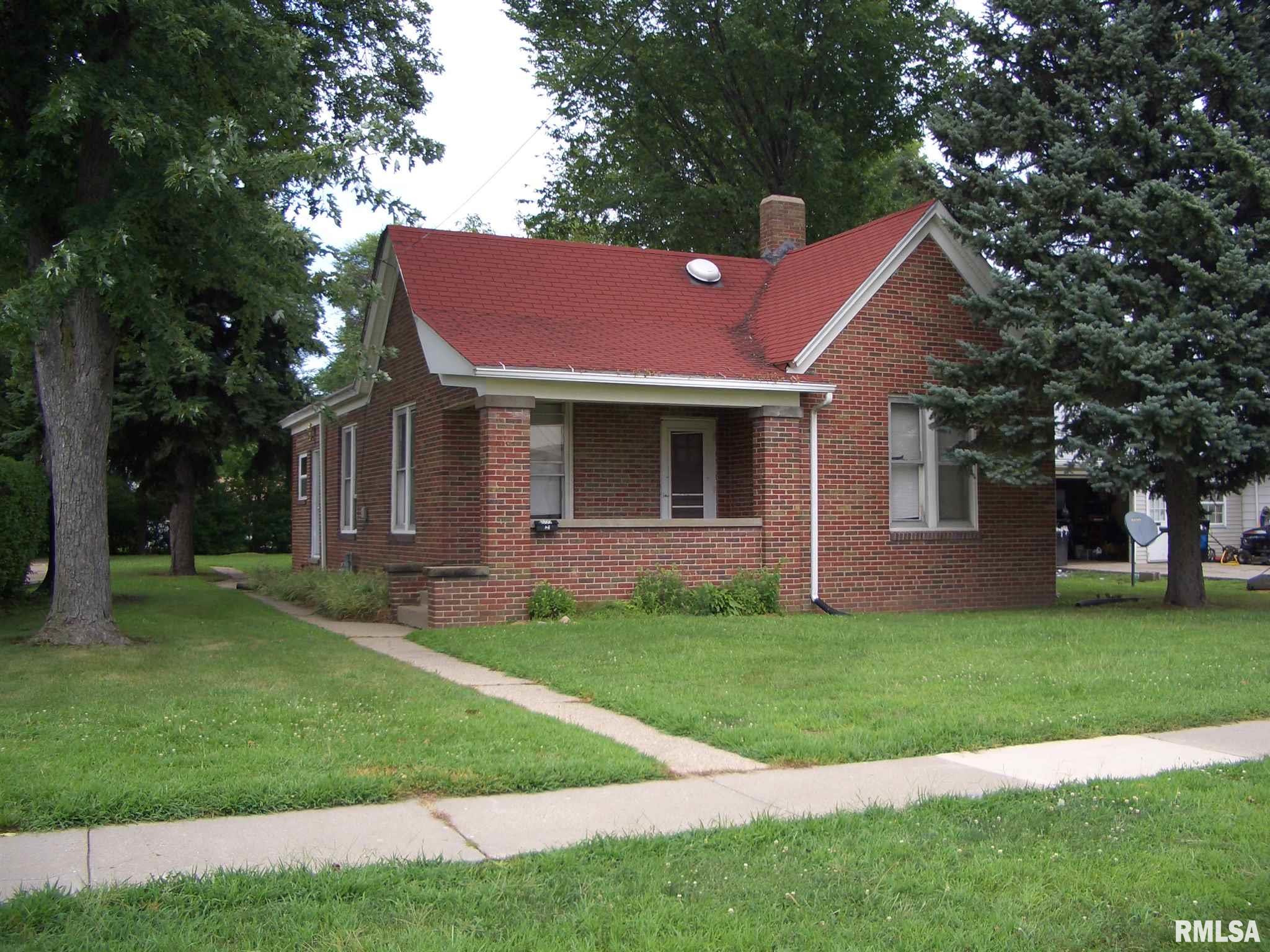 800 East Pierce Street Macomb, IL 61455 - Photo 2 of 8