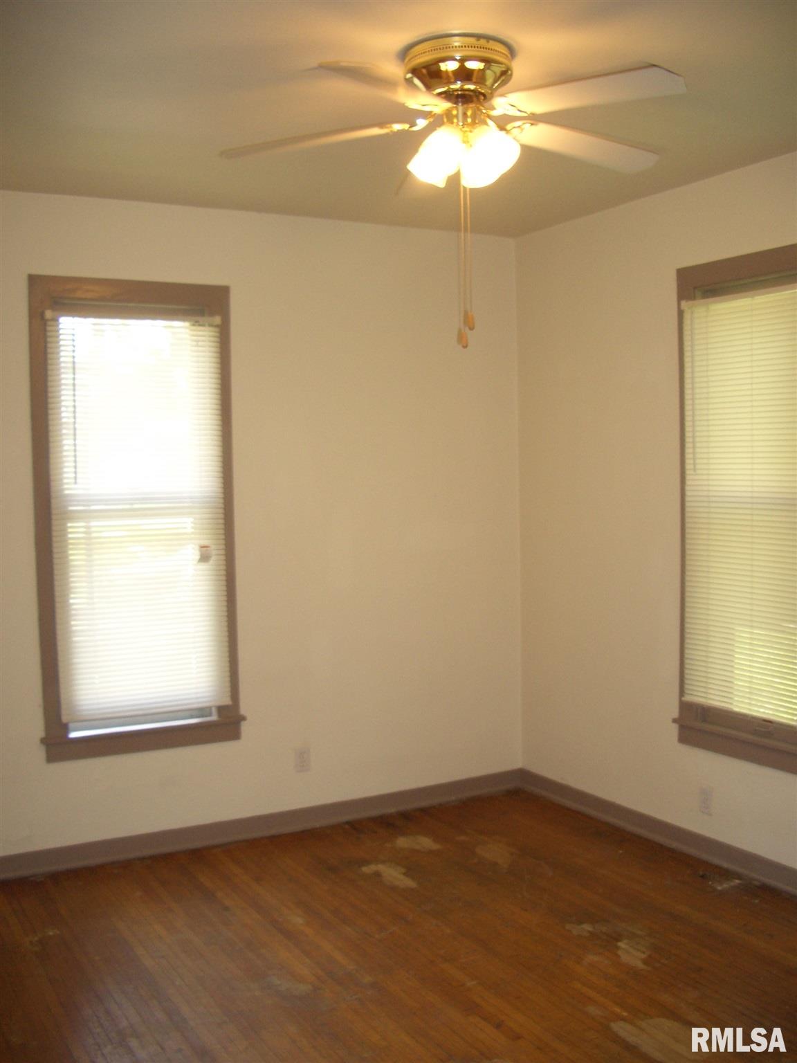 800 East Pierce Street Macomb, IL 61455 - Photo 3 of 8