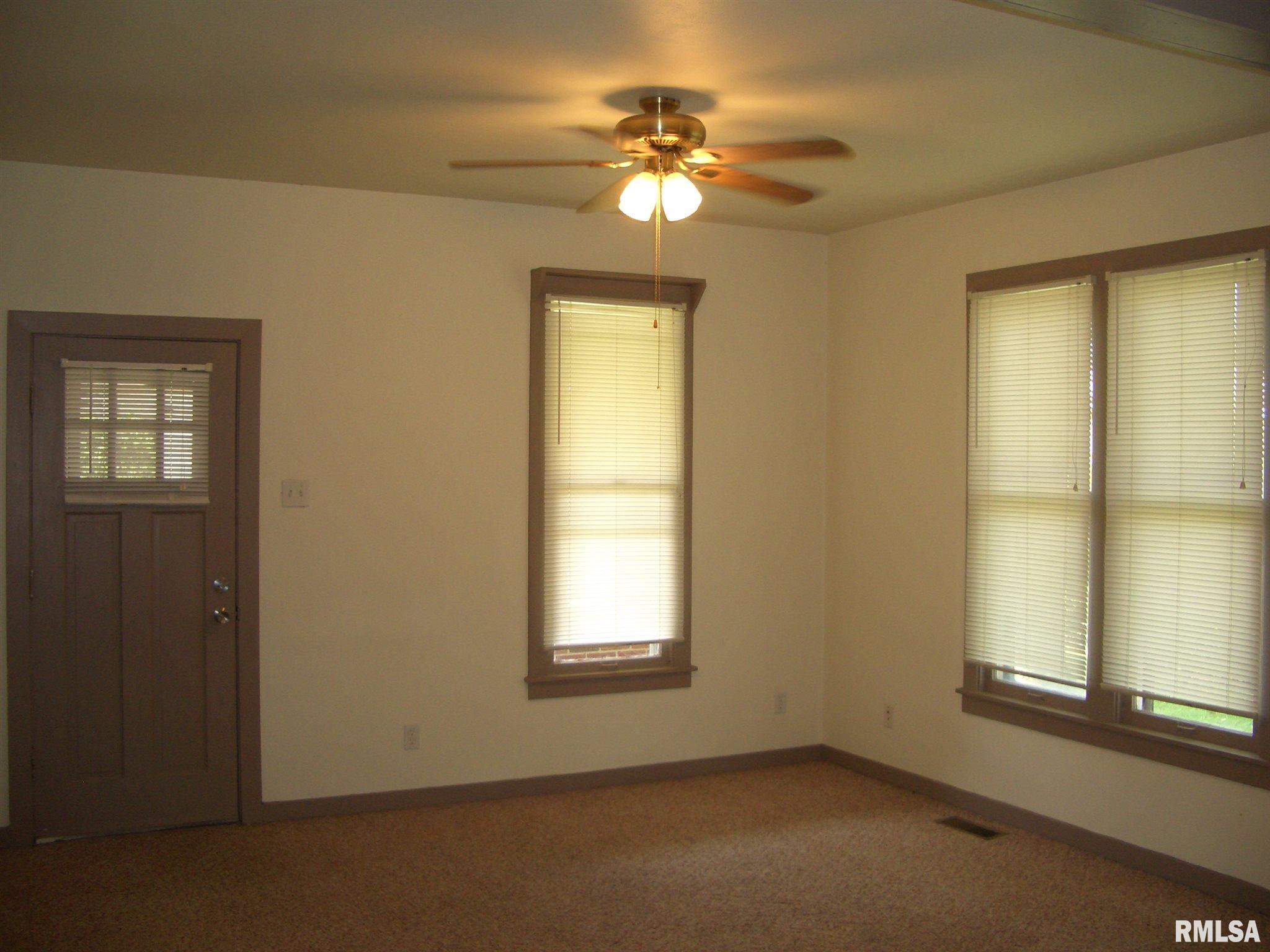 800 East Pierce Street Macomb, IL 61455 - Photo 4 of 8