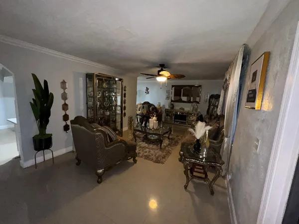 $4,500 | 6704 Inwood, North Lauderdale, FL 33068