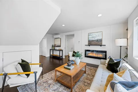 $785,000 | 10215 Evanston Avenue North, Unit 2, Seattle, WA 98133