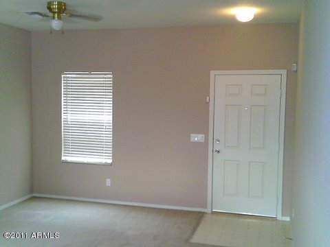 5927 West Trumbull Road Phoenix, AZ 85043 - Photo 5 of 21 5927 W Trumbull Rd - PostRehab-3