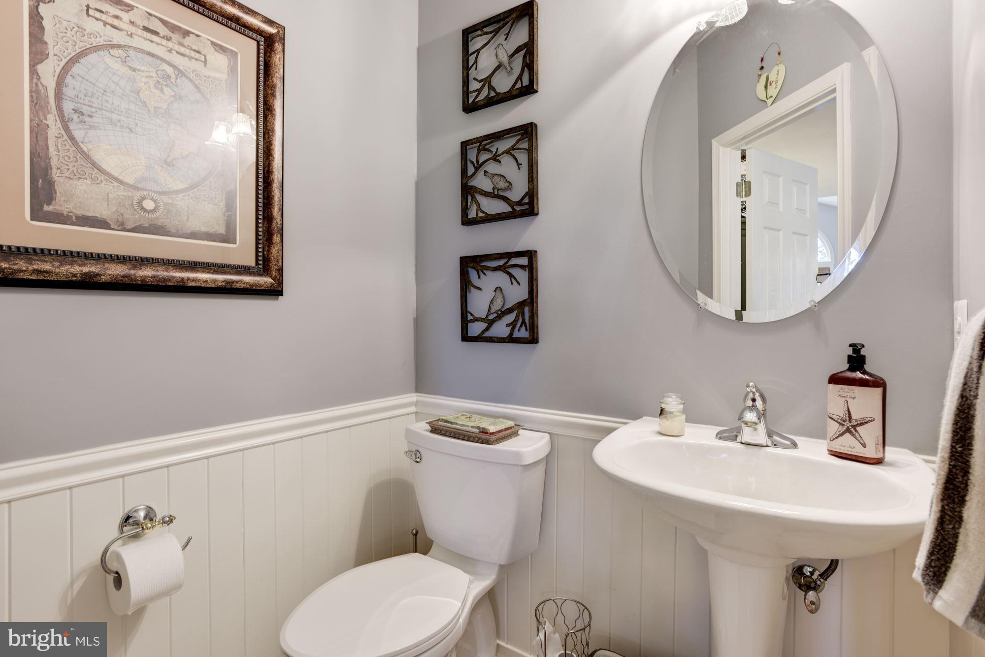 3842 Devonshire Road Hampstead, MD 21074 - Photo 11 of 30 mail level half bath