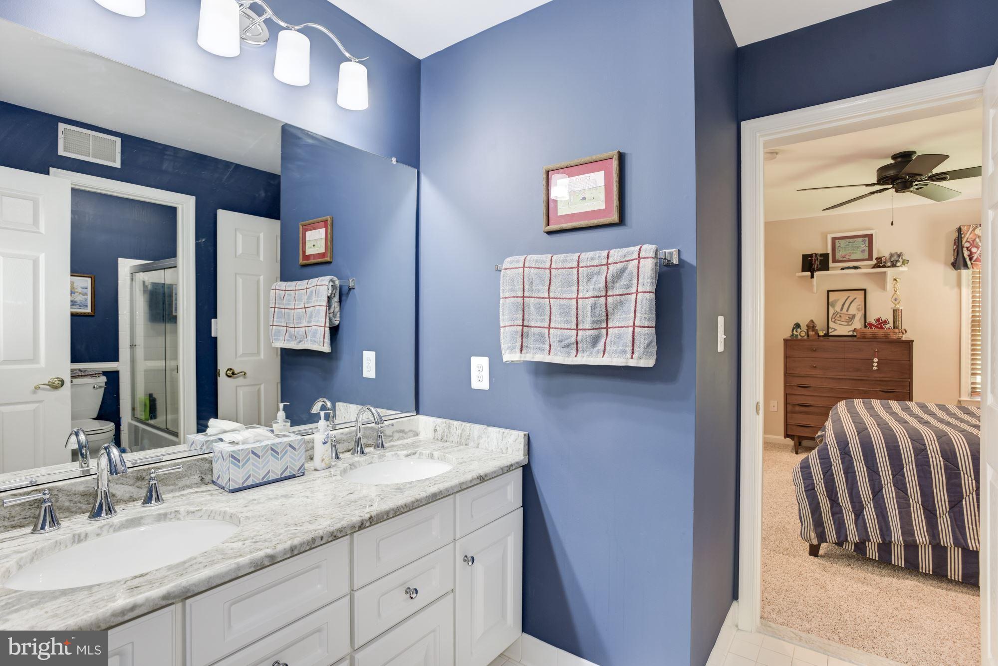 3842 Devonshire Road Hampstead, MD 21074 - Photo 19 of 30 Second Bath upper level