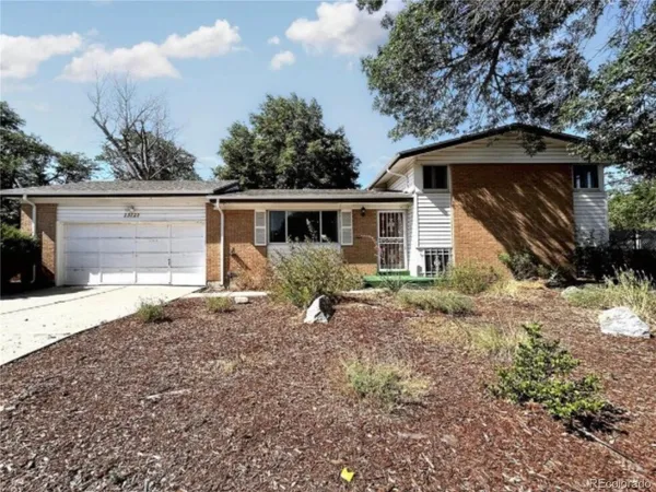 $2,700 | 13121 East 31st Avenue, Aurora, CO 80011
