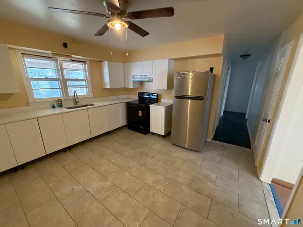 $2,600 | 79 Rangely Street, West Haven, CT 06516