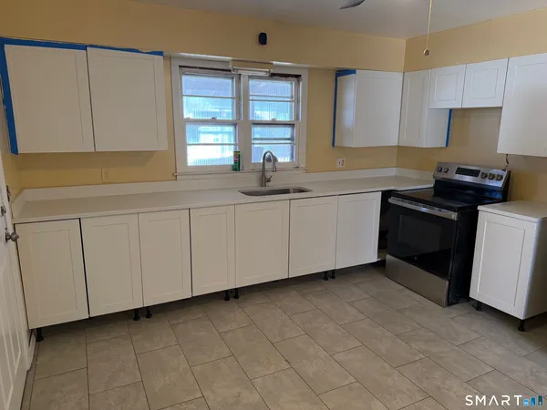 $2,600 | 79 Rangely Street, West Haven, CT 06516