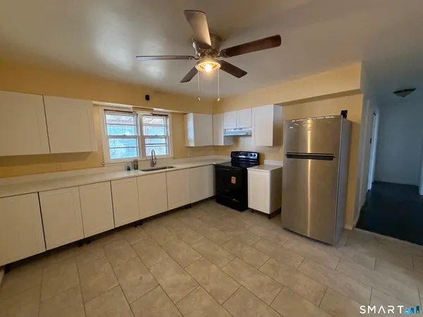 $2,600 | 79 Rangely Street, West Haven, CT 06516