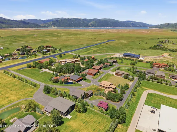 $4,950,000 | 186 East Reserve Drive, Alpine, WY 83128