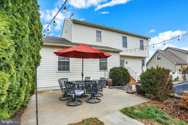 $460,000 | 123 Graystone Drive, Hummelstown, PA 17036